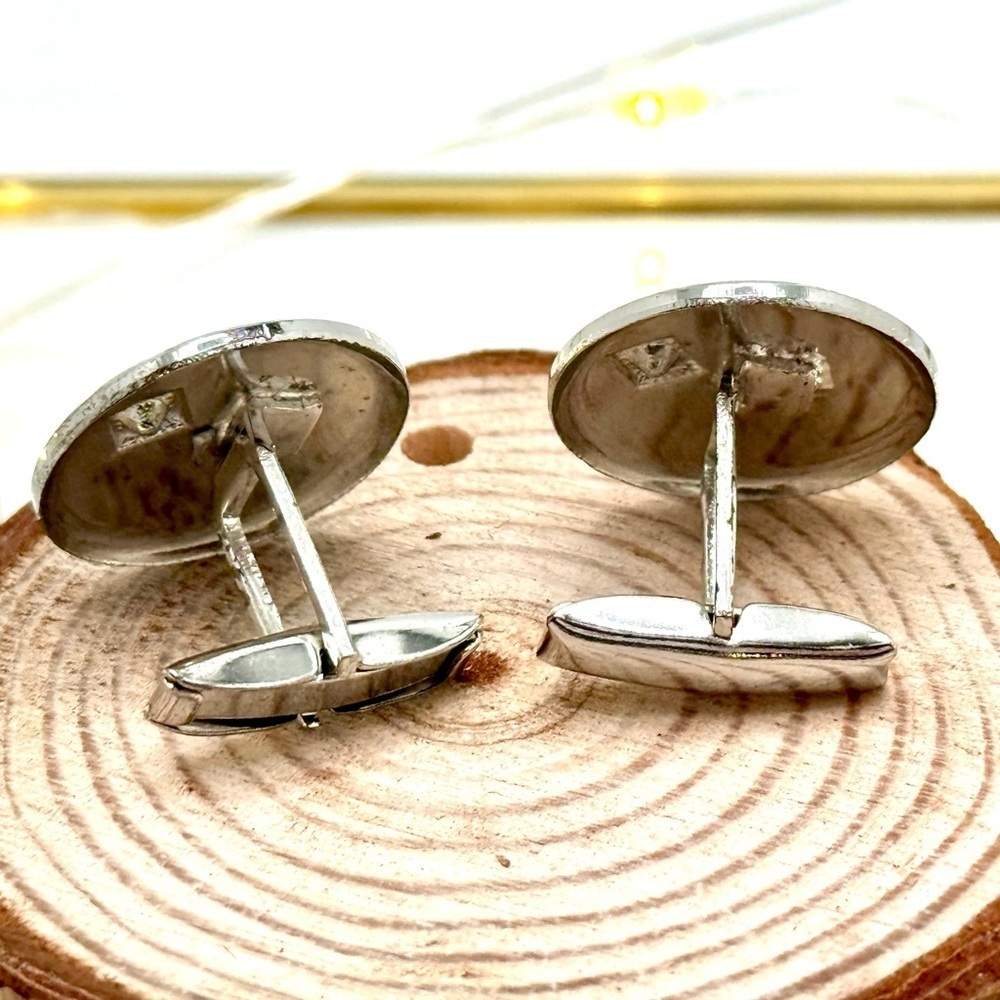 Vintage Cufflinks – Silver Tone Radiating Pattern with Blue Rhinestone - Picture 3 of 3